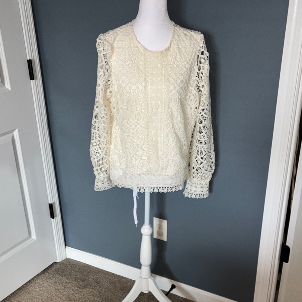 NWOT Ultra Pink Chic Cream Lace Blouse